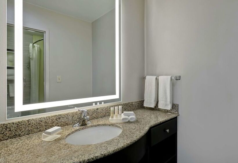 هتل Homewood Suites By Hilton Mcallen