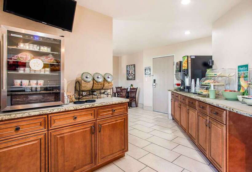 فندق Quality Inn