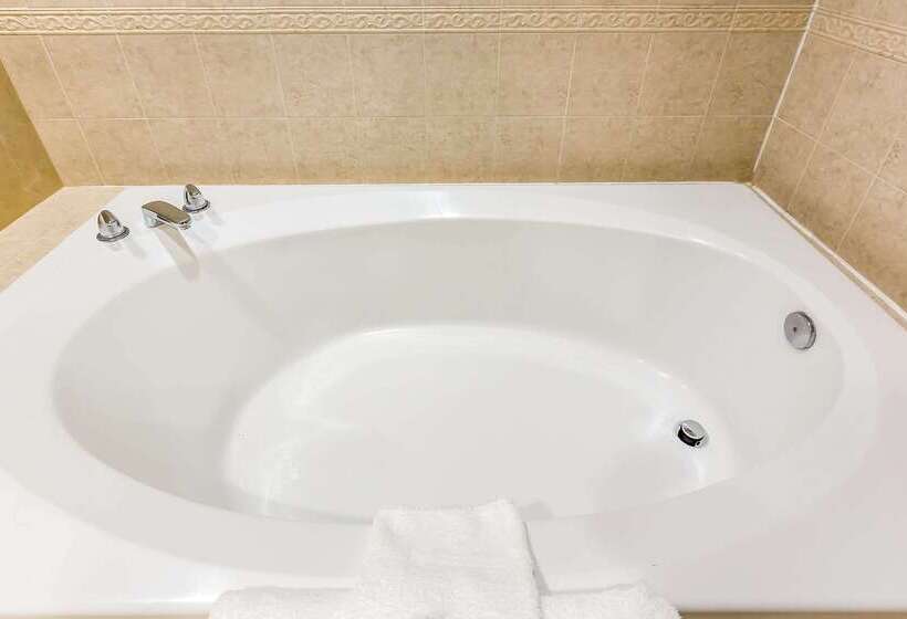 هتل Comfort Inn & Suites Irvine Spectrum