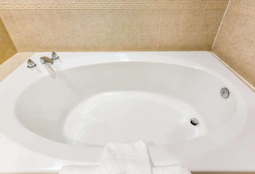 هتل Quality Inn & Suites Irvine Spectrum