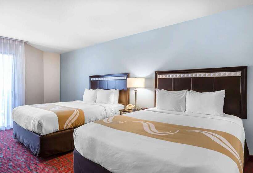 هتل Quality Inn & Suites Irvine Spectrum