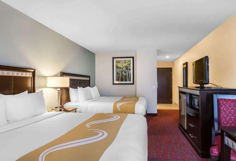 هتل Quality Inn & Suites Irvine Spectrum