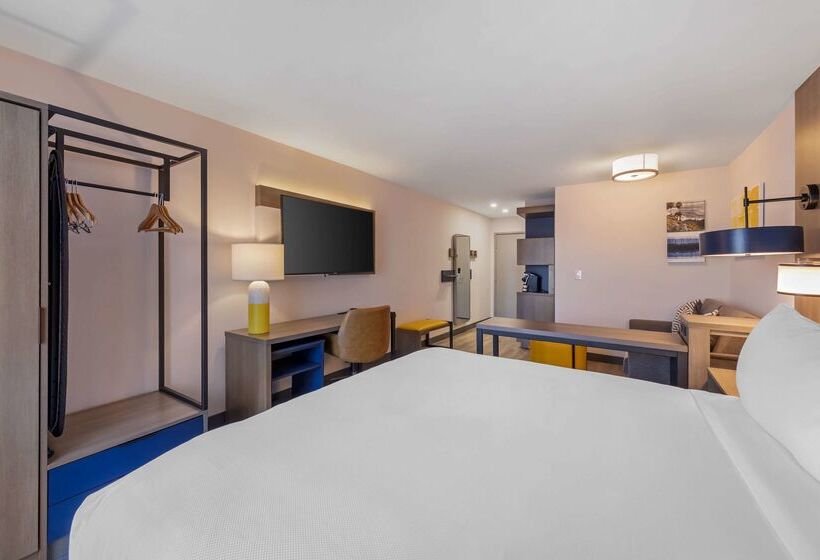 هتل Comfort Inn & Suites Irvine Spectrum
