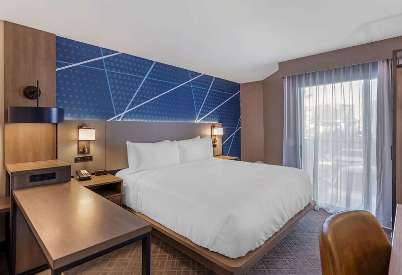 هتل Comfort Inn & Suites Irvine Spectrum