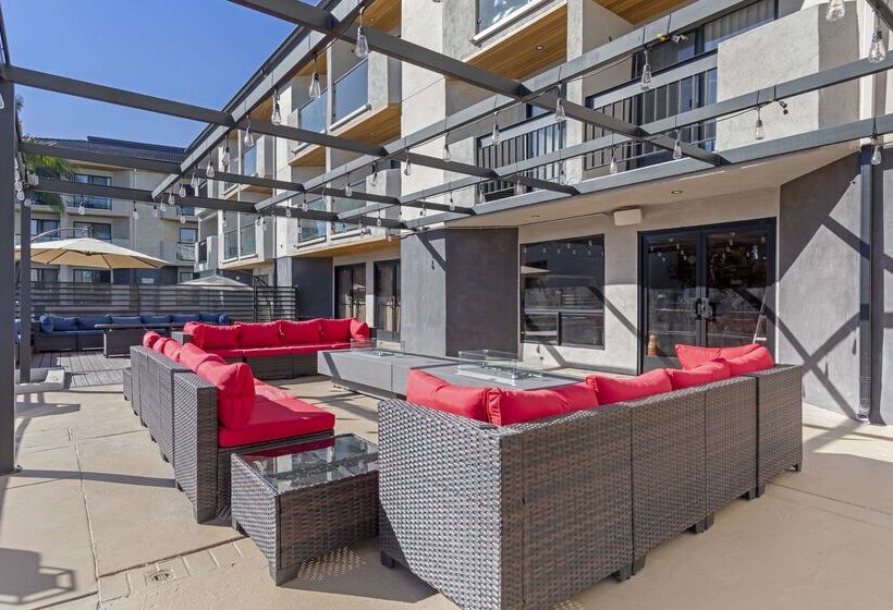 هتل Comfort Inn & Suites Irvine Spectrum