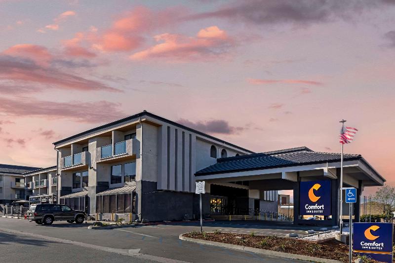 هتل Comfort Inn & Suites Irvine Spectrum