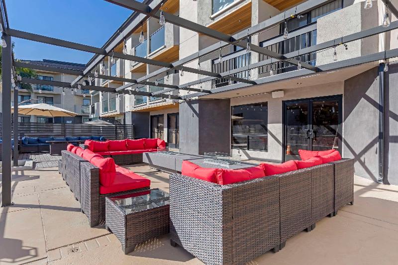 هتل Comfort Inn & Suites Irvine Spectrum