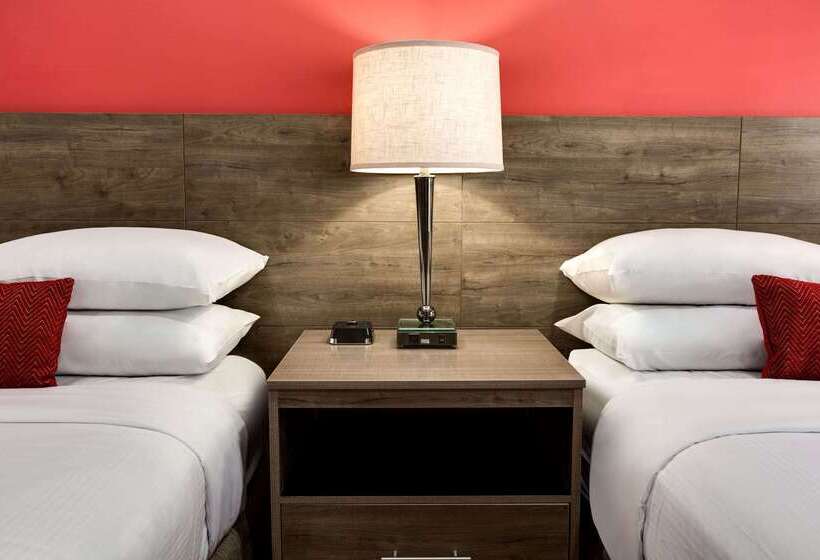 فندق Ramada By Wyndham Oakland Downtown City Center
