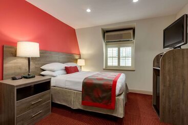هتل Ramada By Wyndham Oakland Downtown City Center
