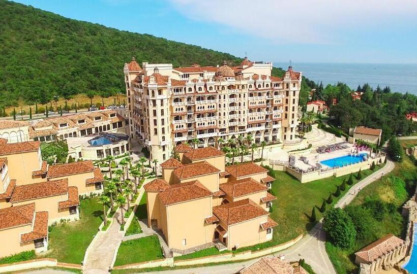 هتل Royal Castle Design & Spa