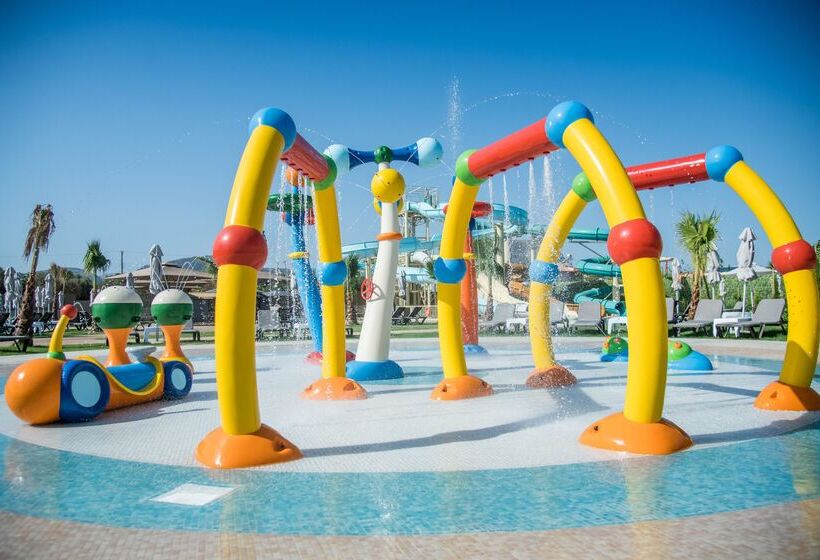 هتل Senseana Sea Side Resort & Aquadventure