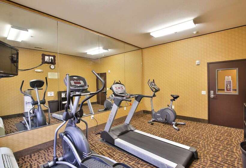 בית מלון כפרי Sleep Inn & Suites University