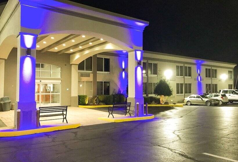 هتل Studio 6 Suites Tupelo, Ms