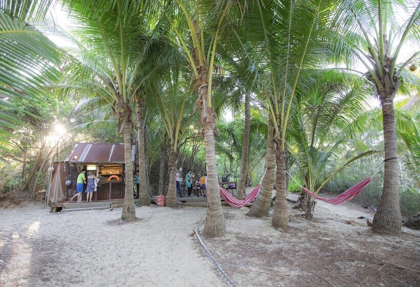 هتل Thala Beach Nature Reserve