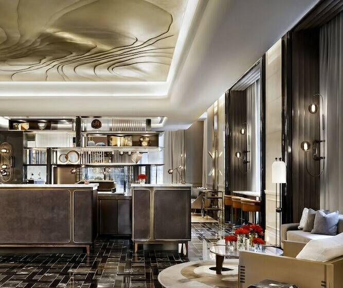 Отель The St. Regis Toronto