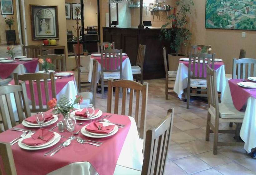 هتل Villa Mirasol