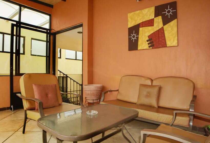هتل Y Suites El Refugio De Don Carlos