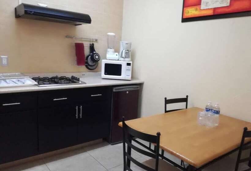 هتل Y Suites El Refugio De Don Carlos