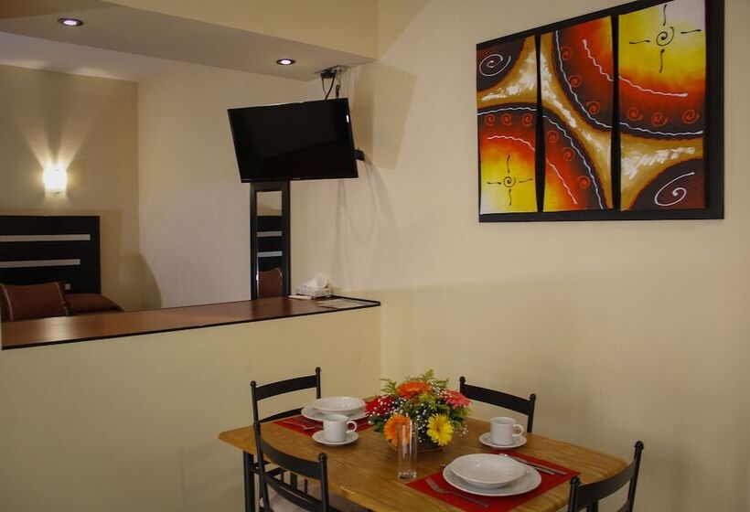 هتل Y Suites El Refugio De Don Carlos