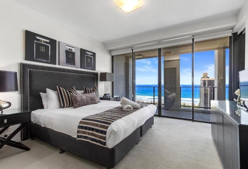 Ultra Broadbeach