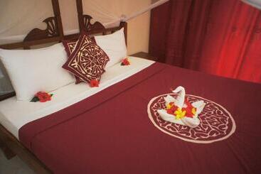 Uroa Bay Beach Resort