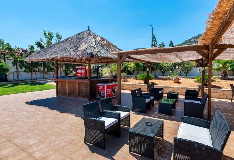 W Suites By Estia