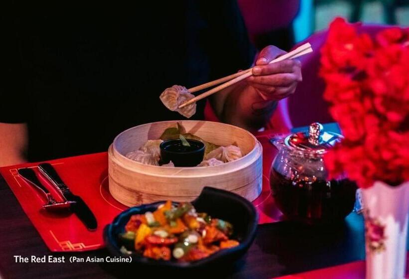 Fotos del hotel Grand Kingsgate Waterfront By Millennium Hotels:  53