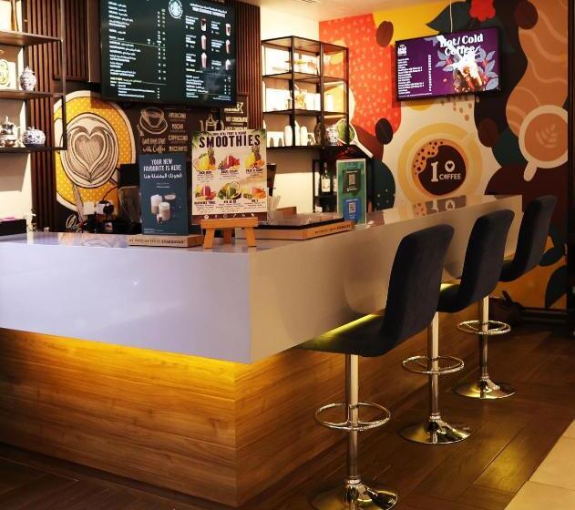 Fotos del hotel Grand Kingsgate Waterfront By Millennium Hotels:  48