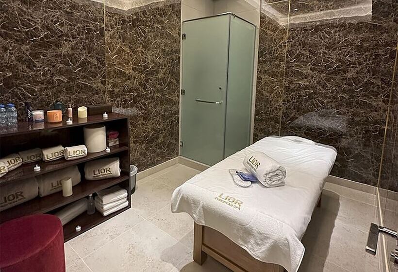 Fotos del hotel Grand Kingsgate Waterfront By Millennium Hotels:  8