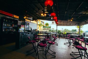 هتل Jj Midcity Inn