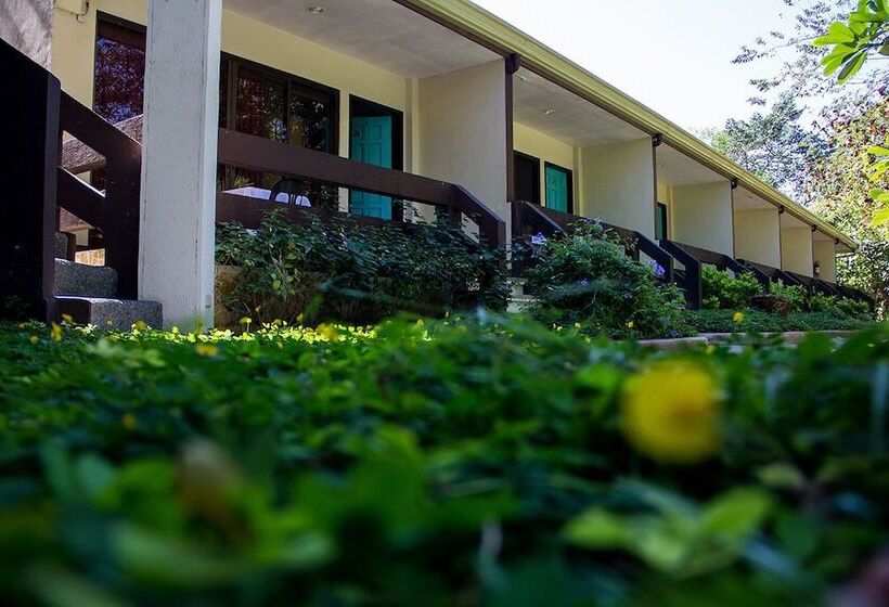 هتل Lisland Rainforest Resort
