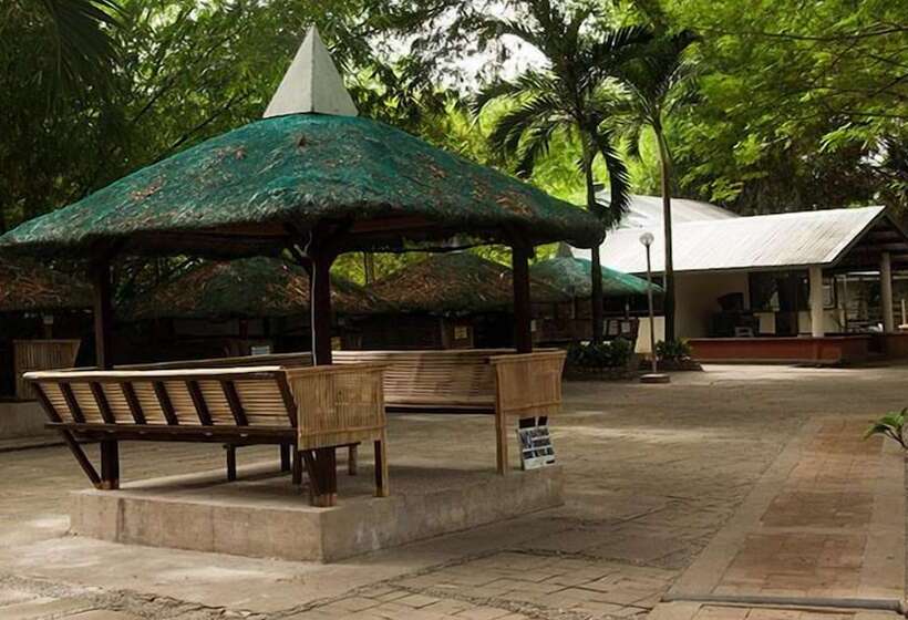 هتل Lisland Rainforest Resort