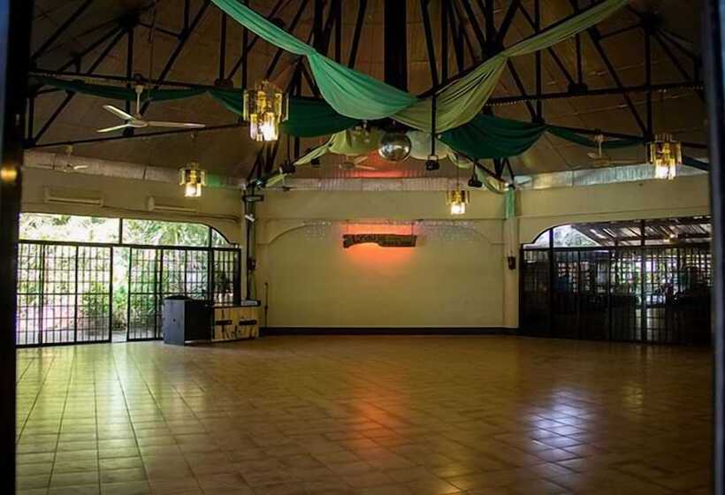 هتل Lisland Rainforest Resort