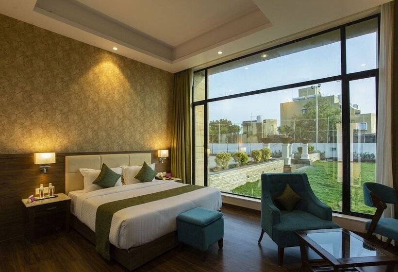 Отель Sarovar Portico Somnath