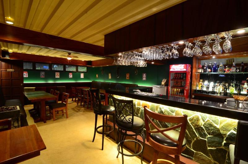 فندق Dahilayan Forest Park Resort