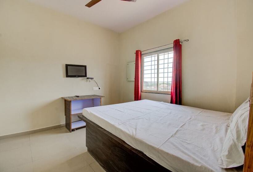 Spot On 62336 Hotel Nataraj