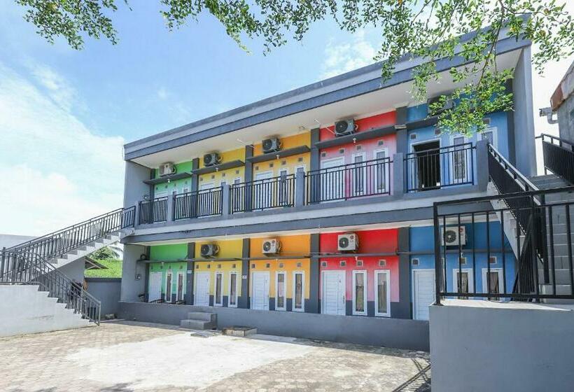 هتل Reddoorz At Pelangi Guest House