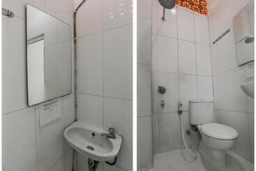هتل Oyo 3838 Tamansari Guest House