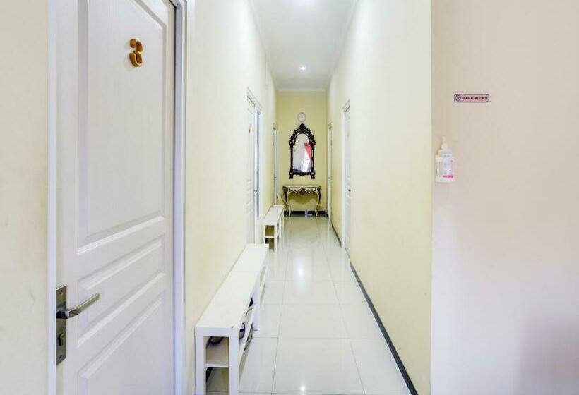 هتل Griya Loka 1 Syariah Near Rsud Dr Kariadi Mitra Reddoorz