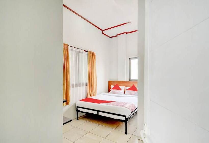 هتل Oyo 90048 Teratai Bekasi Guesthouse