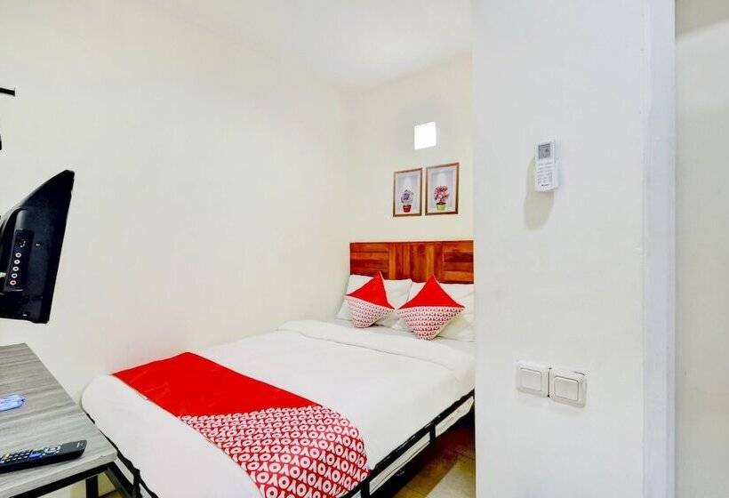 هتل Oyo 90048 Teratai Bekasi Guesthouse