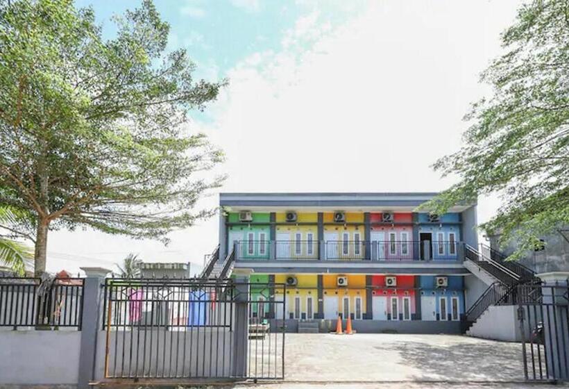 هتل Reddoorz At Pelangi Guest House