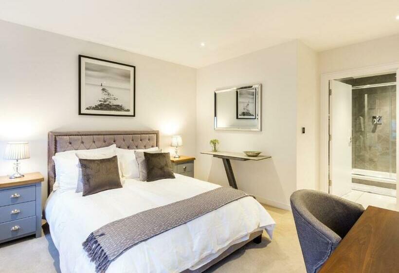 هتل 2 Bed Property Close To Heathrow Airport