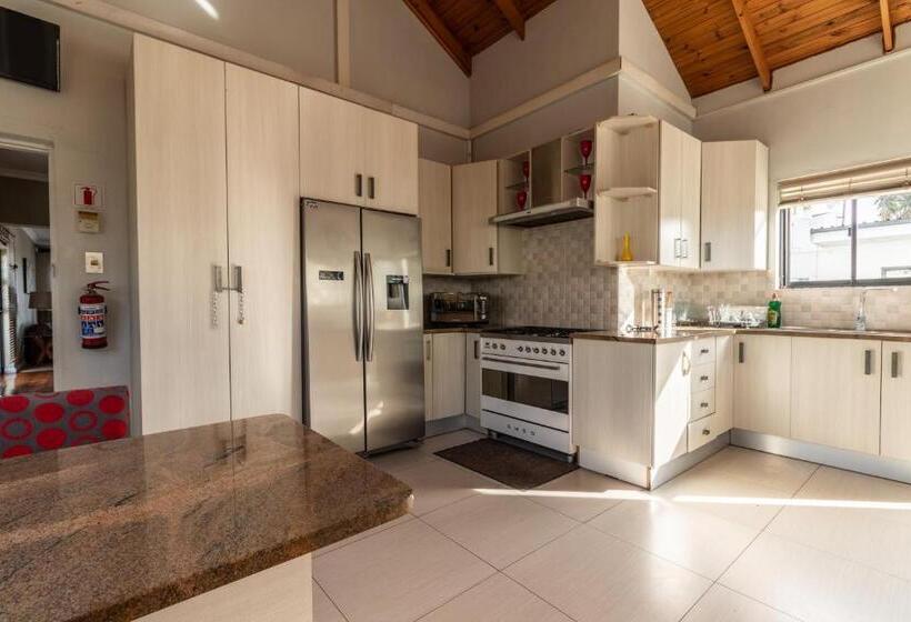 هتل Cashmere Suites