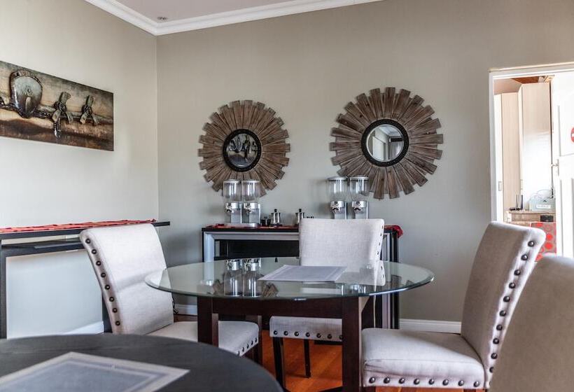 هتل Cashmere Suites