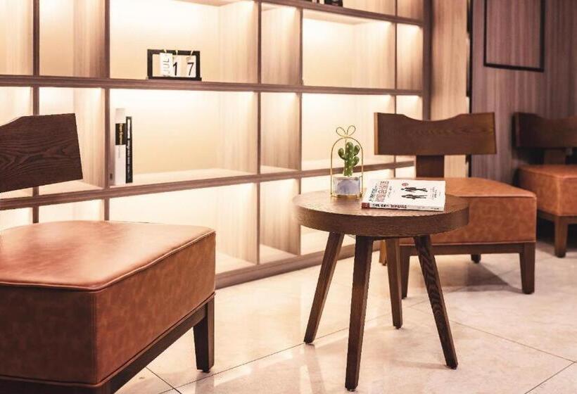 Hanting Hotel Fuzhou Sanfang Qixiang Dongjiekou Metro Station