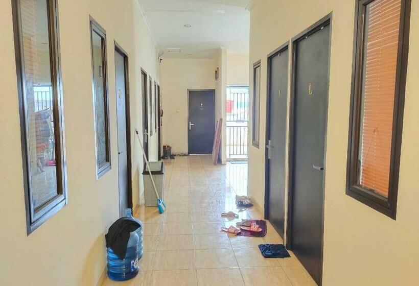 Отель Residence 9 Penjaringan Caters To Women