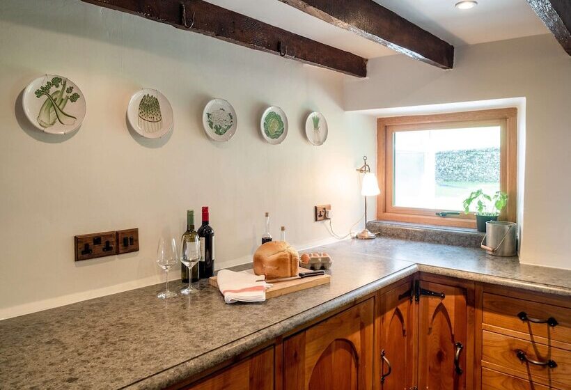 호텔 Wayside Cottage