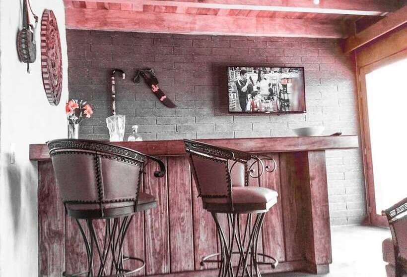 בית מלון כפרי Beautiful Cabin Downtown Tapalpa Oven Mud Barbecue Grill 4 Room 12 Ppl Tv Wifi