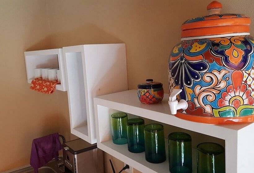 هتل Coyoacaninn Guesthouse